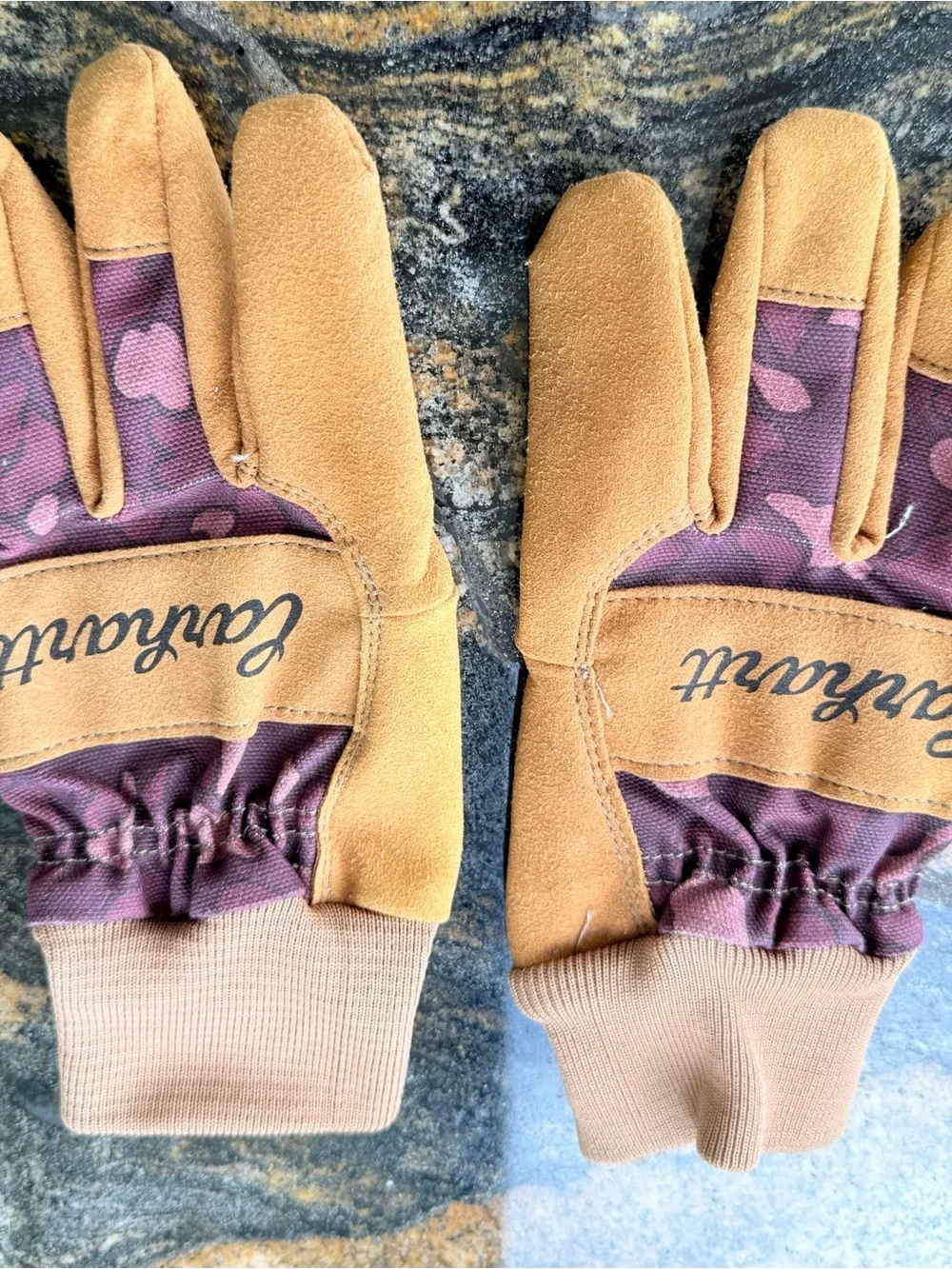 Carhartt Suede Gloves Womens Size Small Purple Camo Design Outdoors